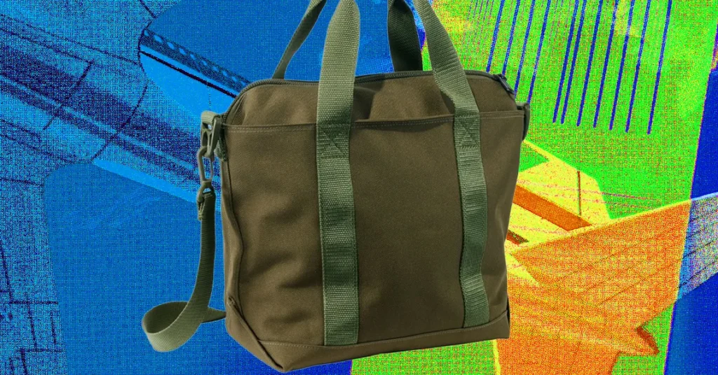 L.L.Bean's Zip Hunter's Tote Is the Only Carryall You Need